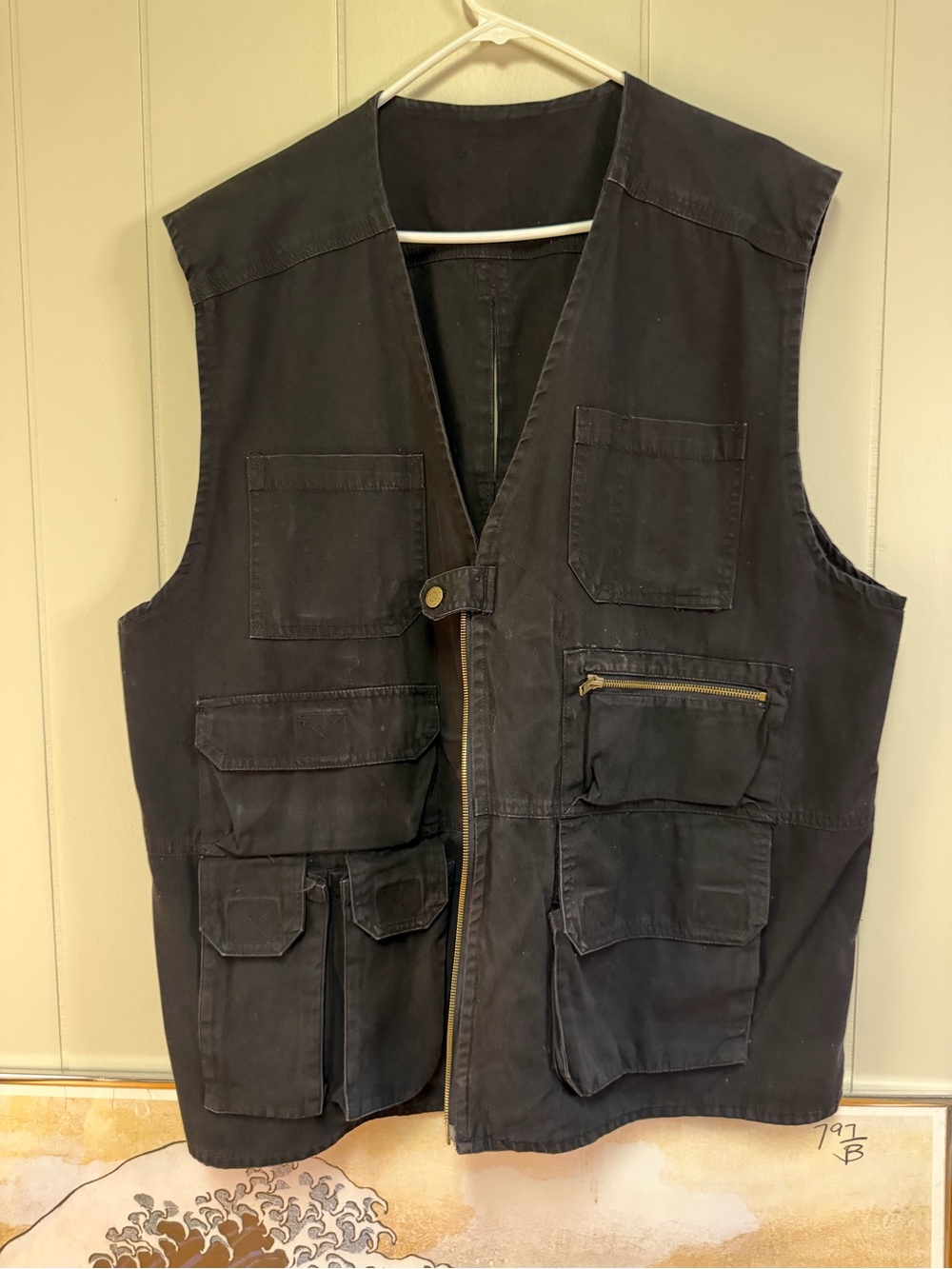 Men's Black Multi-Pocket Utility Vest